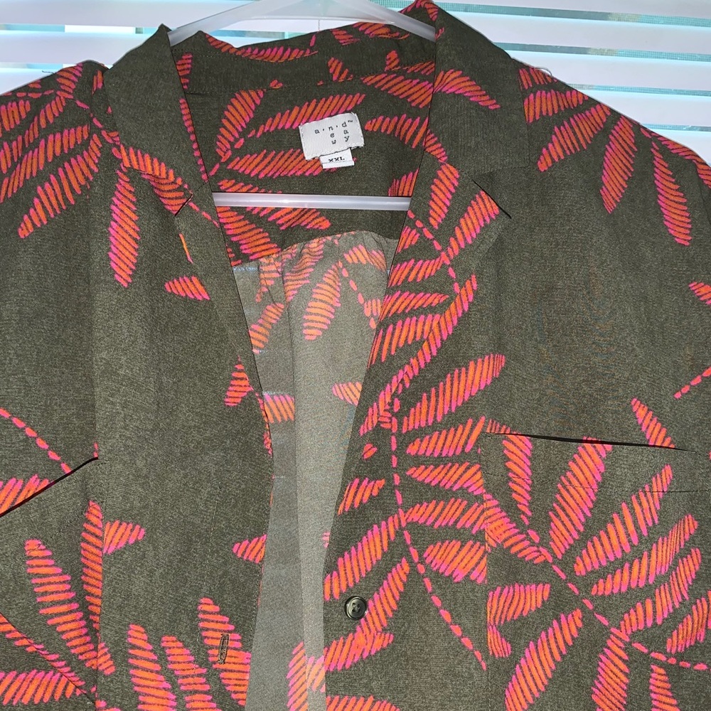 Palm tree button down